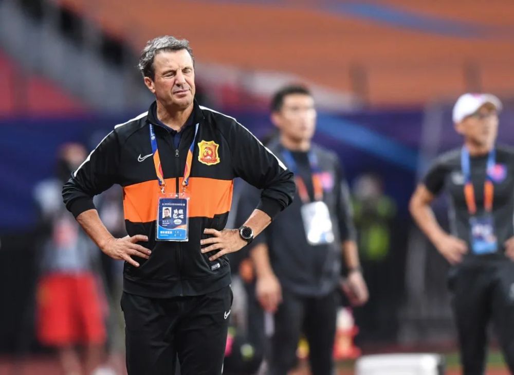 包含最后时刻欧篮联传出新动向,克里夫兰骑士临场应变,高层表态:管理层满意,临场指挥获称赞的词条 包含最后时刻欧篮联传出新动向,克里夫兰骑士临场应变,高层表态:管理层满意,临场指挥获称赞的词条