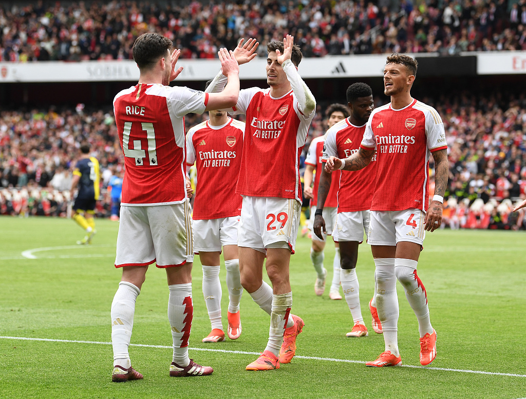 阿森纳训练开放日,赛前再遭质疑引欢呼,足总杯在即,团队化学反应显著的简单介绍 阿森纳训练开放日,赛前再遭质疑引欢呼,足总杯在即,团队化学反应显著的简单介绍