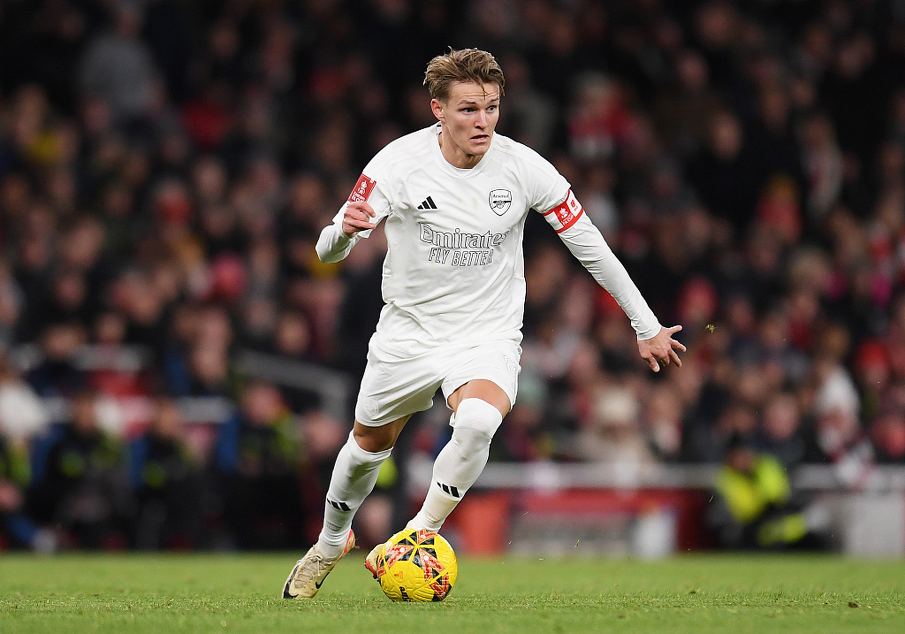 阿森纳训练开放日,赛前再遭质疑引欢呼,足总杯在即,团队化学反应显著的简单介绍 阿森纳训练开放日,赛前再遭质疑引欢呼,足总杯在即,团队化学反应显著的简单介绍