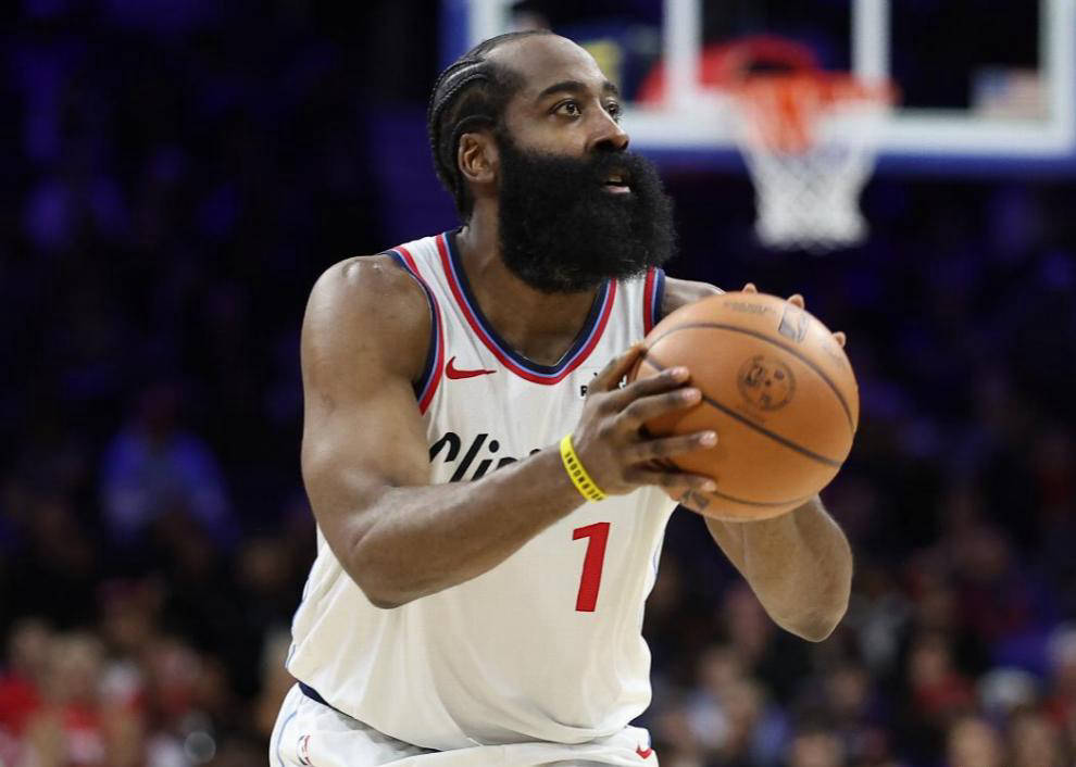  皇家马德里不断突破！，哈登连续三场比赛得分超过持续失利观众掌声雷动