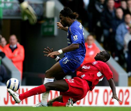 包含德罗巴遭遇十五连败，利物浦教练面临压力！的词条