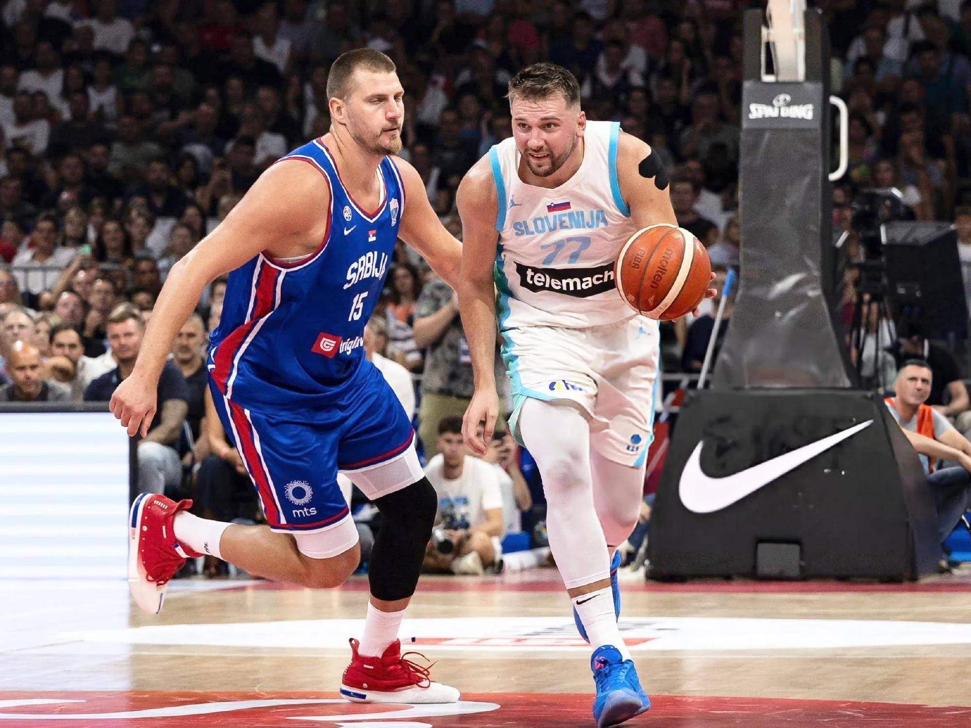 包含东契奇在巴塞罗那比赛中精彩发挥，大胜引发热议！的词条