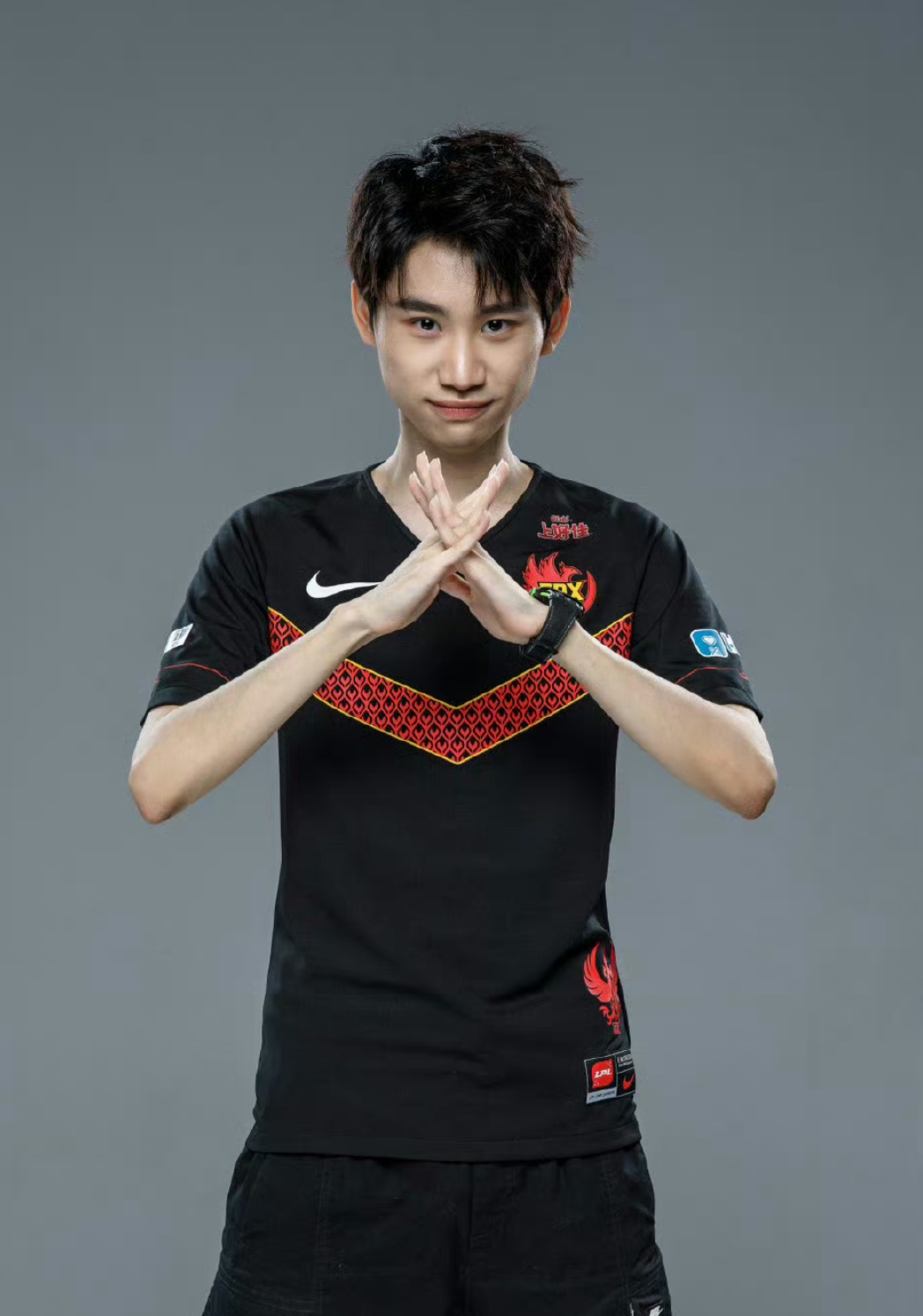 AYX-包含TheShy迎来三赛季高光表现，RNG球迷沸腾！的词条